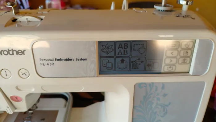 Máquina de bordado automática brother pe 430
