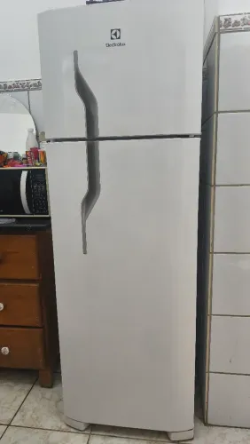 Geladeira Electrolux DC35A
