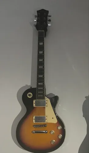 Les Paul Strinberg LPS230 sunburst
