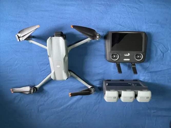 Drone DJI Air 3 Combo com tela NOVO