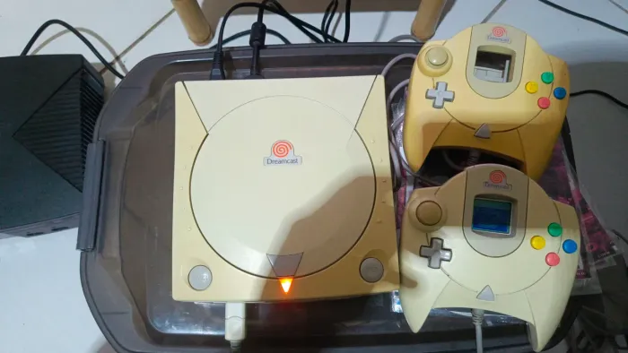 Dreamcast 2 controlea e vmu e jogos aceito troca