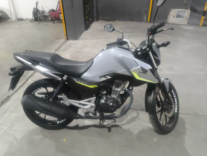 CG Titan 160 ano 2026 com 3mil km