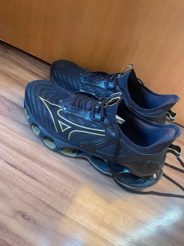 Mizuno pro 14 (Preto com dourado)