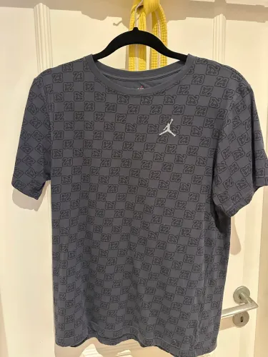 Camisa Jordan Cinza