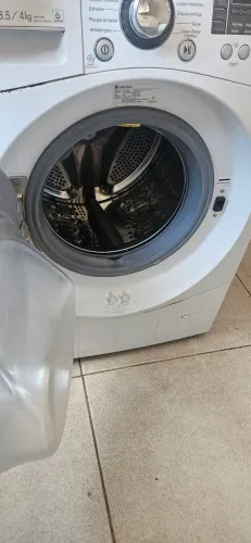 Máquina de Lavar e Secar LG 8,5kg / 4kg - R$ 600,00