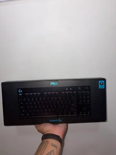 Teclado Logitech G Pro