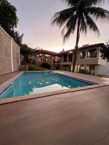 Casa Alto Padrão 4 Suítes, Piscina e Área Gourmet - Bairro de Fátima