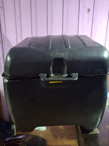 Baú e suporte