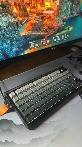 Teclado com switch magnético R85HE