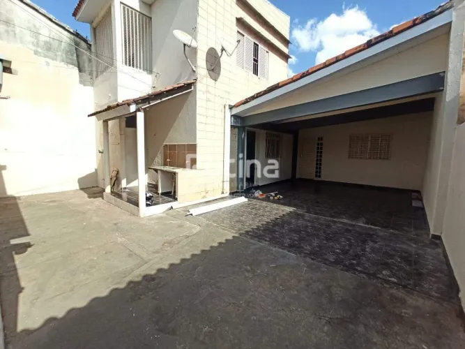 Casa para alugar, 2 quartos, Tibery - Uberlândia/MG - Rotina Imobiliária