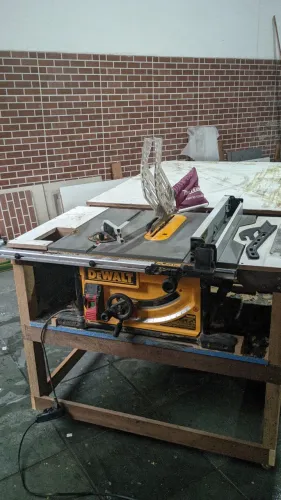 Serra DeWalt DWE7492-B2 + Bancada