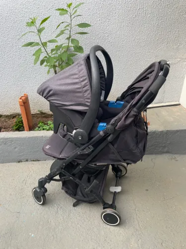 Carrinho de bebê + BB conforto Zap Burigotto