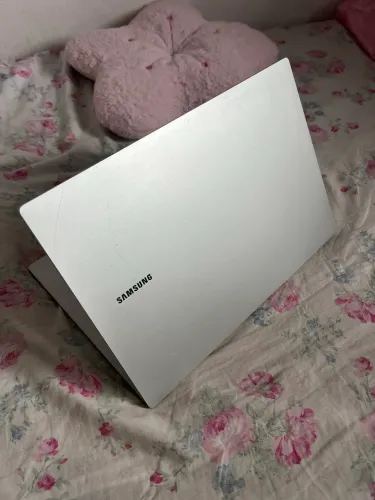 Samsung Galaxy Book Go 128GB SSD + 4GB RAM | Snapdragon | Pouco usado