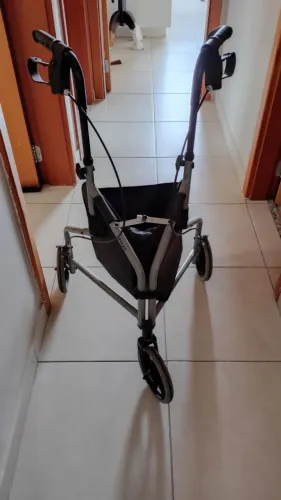 Andador adulto