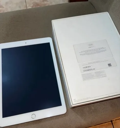 iPad Geraçao atua MUITO NOVO NA CAIXA SEM NENHUM ARRANHÃO 