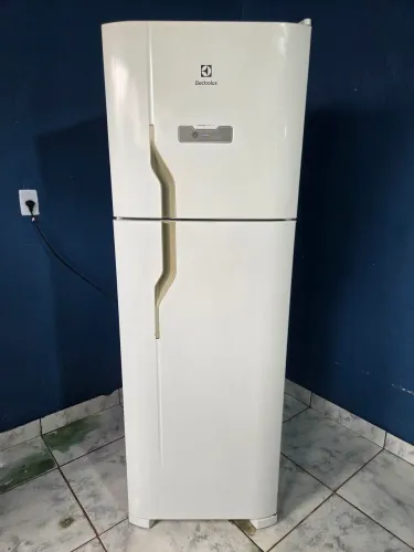 Vendo geladeira Electrolux