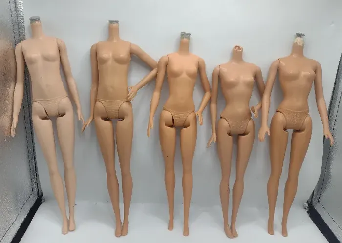 Lote Corpos de Barbie Fashionista - DEFEITO