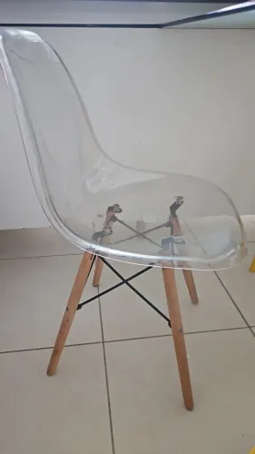 Cadeiras em Acrílico Eames