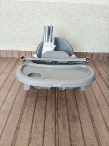 Vendei Cadeirinha de alimentação.