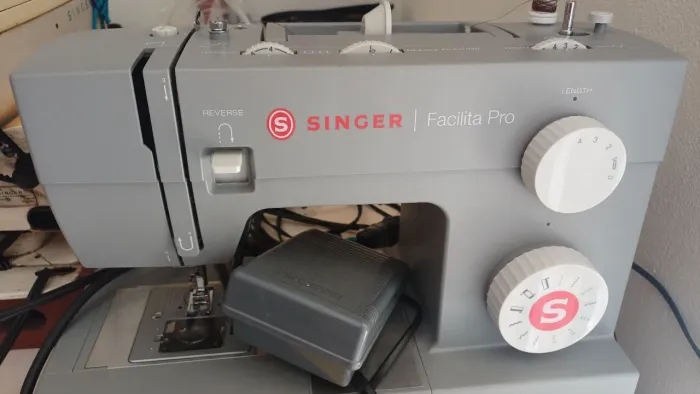 MÁQUINA DE COSTURA SINGER