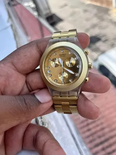 Relógio Swatch feminino