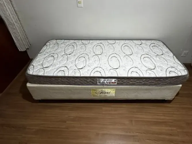 Cama box tradicional