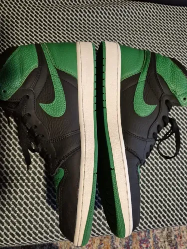 Tenis Nike Air Jordan 1 retro Pinegreen Black