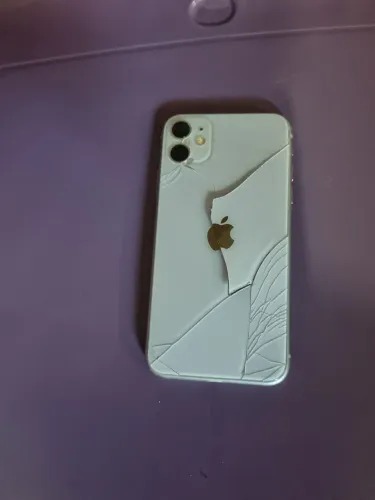 IPhone 11 retirada de peças