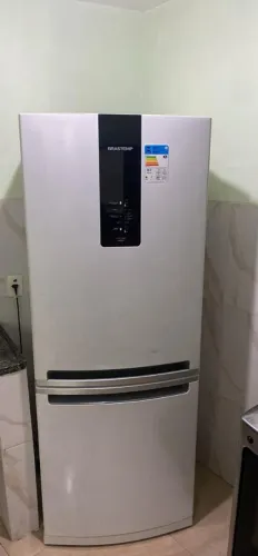 Vendo geladeira frost free,Electrolux em perfeito estado.