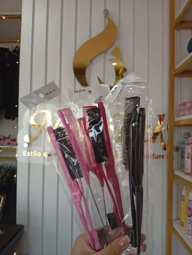 Chegaram por aqui. Kits para penteado e baby hair