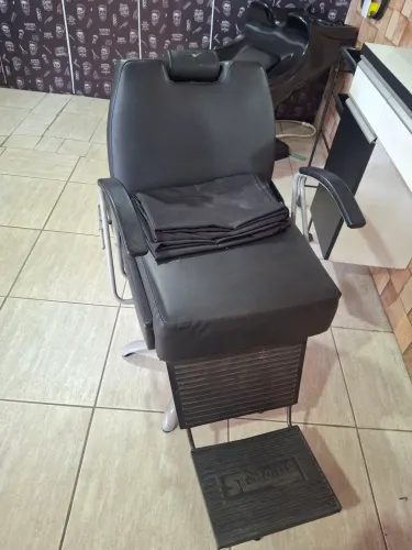 Vendo cadeira de barbearia 
