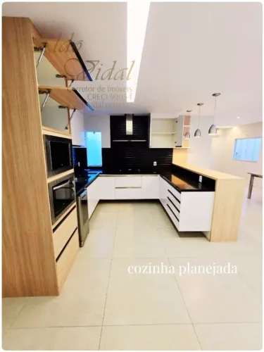 Casa Reformada Em Eurico Salles para 2 moradia com 6 quartos - 2 Closet e 2 Suiites