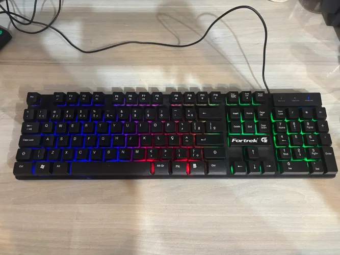Teclado Mecânico com fio