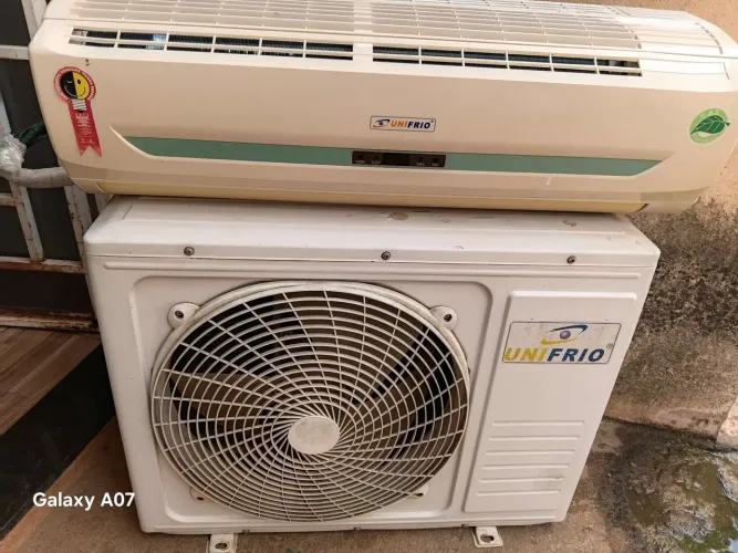 Vende-se central de ar de 9mil BTUs Unifrio