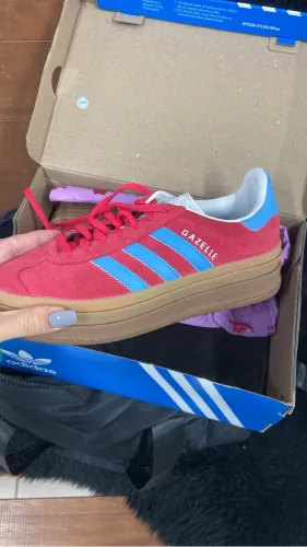 Tênis adidas gazele