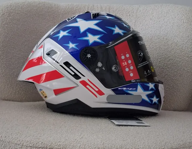 Capacete Ls2 thunder Carbon gp aero 