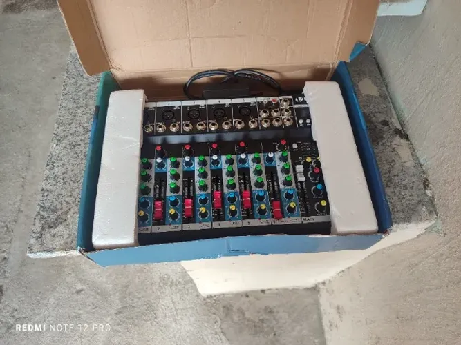 Console de mixagem profissional 