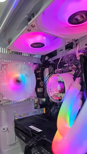 PC GAMER BRANCO | R7 5700X | RTX 3060 TI | 16GB RAM | 500GB SSD MVMe | 650W Corsair