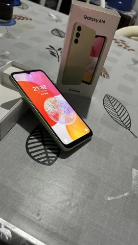 Vende-se celular 