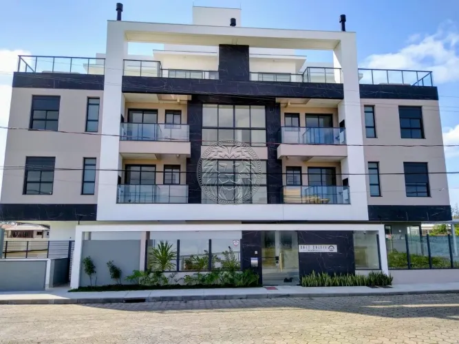 Apartamento Á Venda de 2 Dormitórios no Campeche