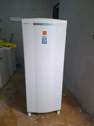 Geladeira em bom estado