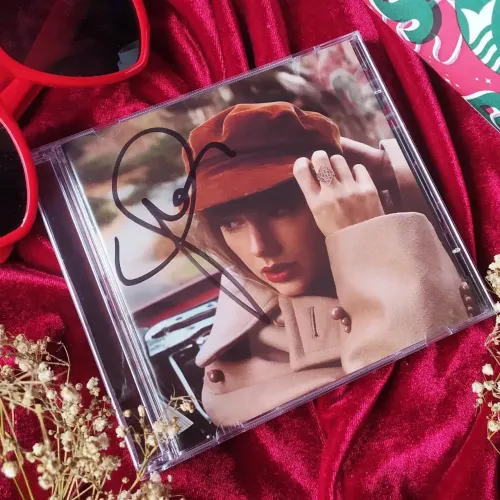 RED TV autografado - Taylor Swift