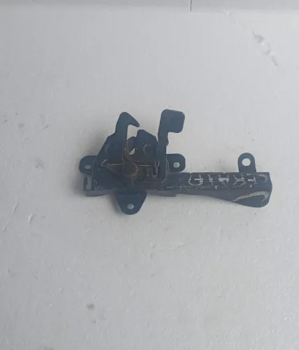 Fechadura capô Kia cerato sx2 2010 