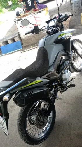 Vendo moto Honda NXR 160 Bros 2025. 