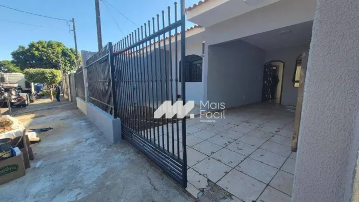 Casa com 3 dormitórios para alugar, 100 m² por R$ 2.200,00/mês - Jardim São Silvestre - Ma