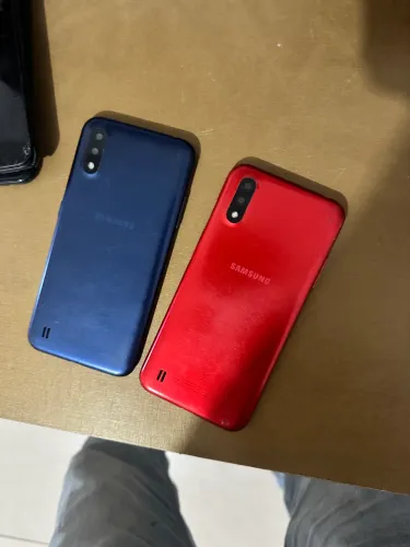 Celular estragado e quebrados 