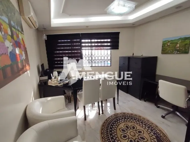 Aluga-se sala comercial bairro Passo da Areia em Porto Alegre com 36,84m² por R$ 1.100,00
