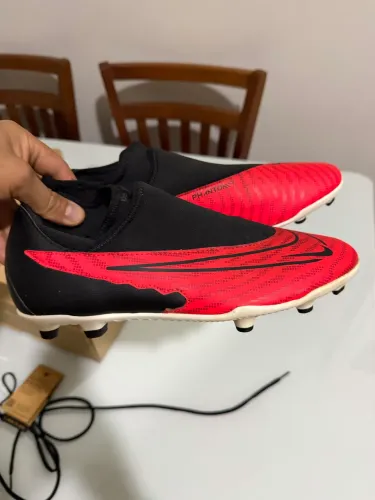 Chuteira Nike original de campo número 41