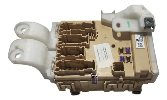 Caixa Fusivel Toyota Corolla Xei 2.0 2015/2019