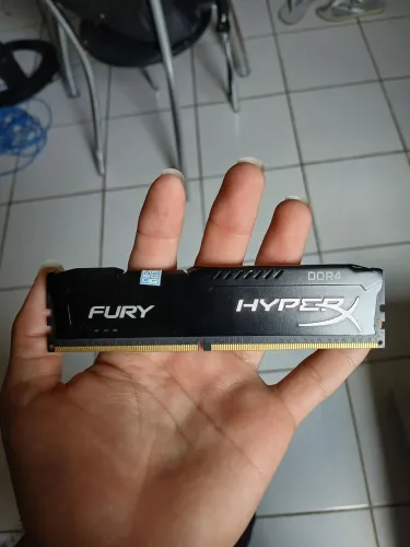 ? Memória RAM Kingston HyperX Fury DDR4 8GB 2400MHz - Estado de Nova!